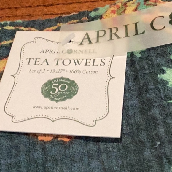April Cornell Kitchen Towels - set of 3 - Picture 5 of 6